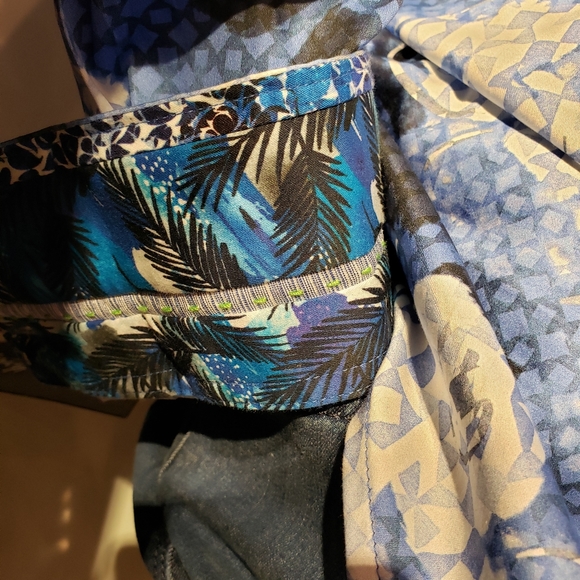 Robert Graham Shirts - Picture 2 of 3